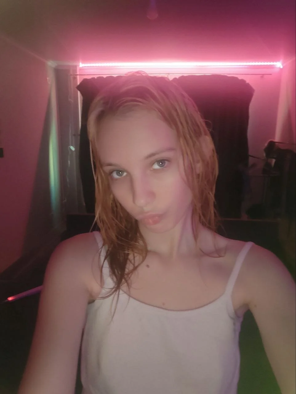 XXX Porn Photo of Nude Fafa_Fluff 15