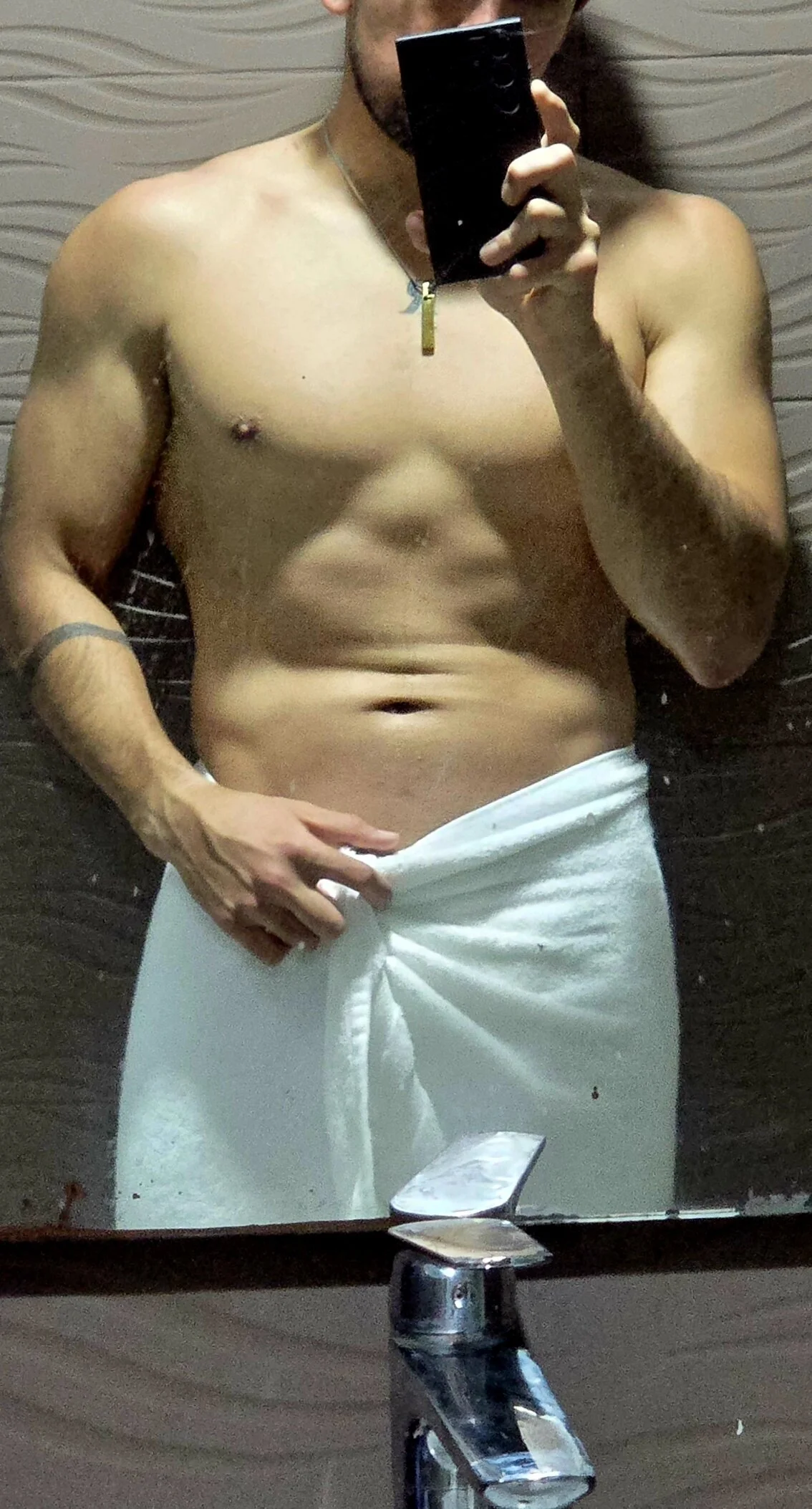 XXX Porn Photo of Nude Aaron_hoffman 3