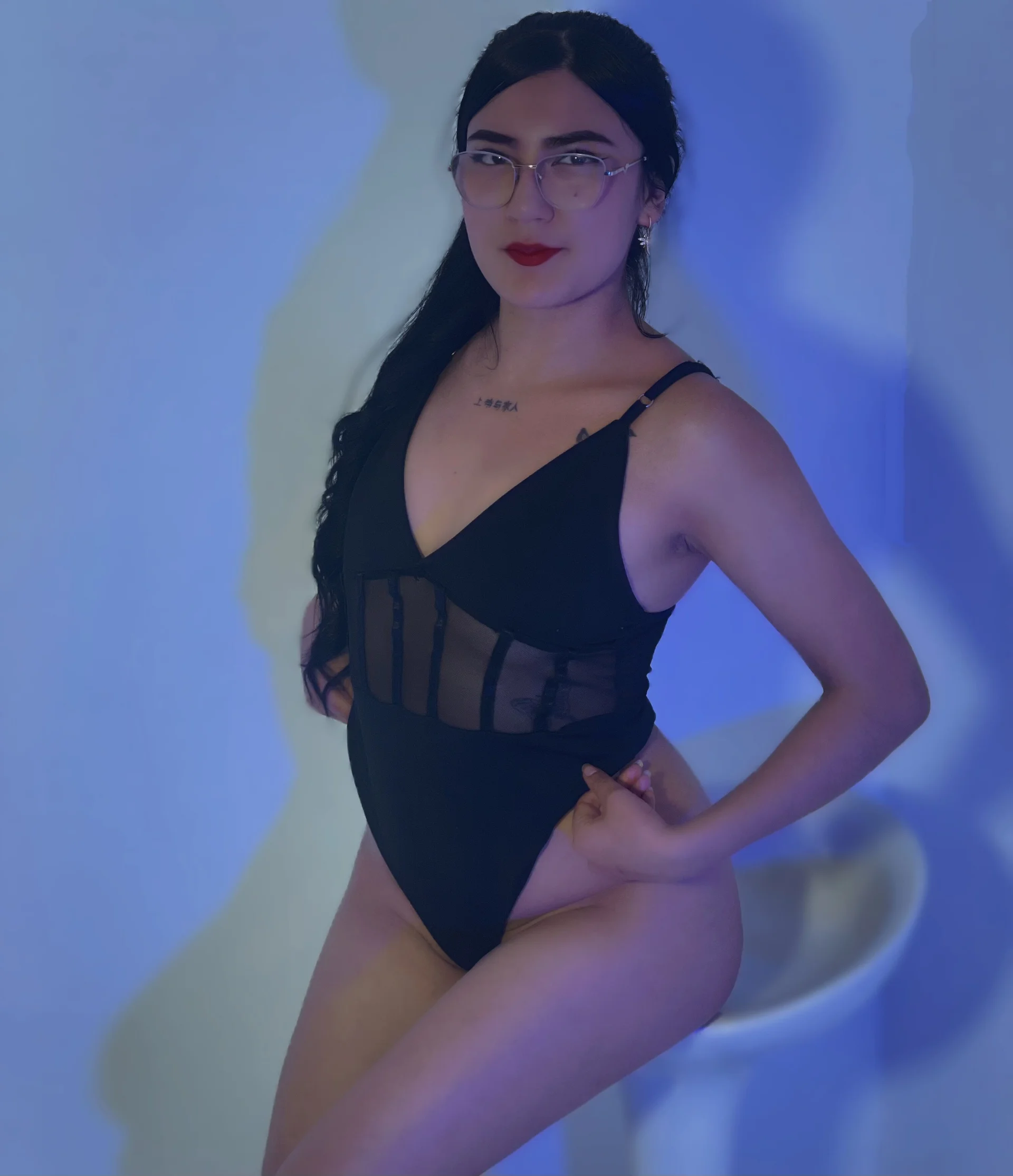XXX Porn Photo of Nude Blue_Vely 4