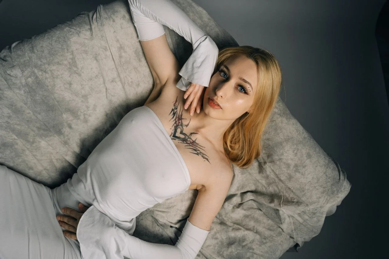 XXX Porn Photo of Nude Emma_Willson 19