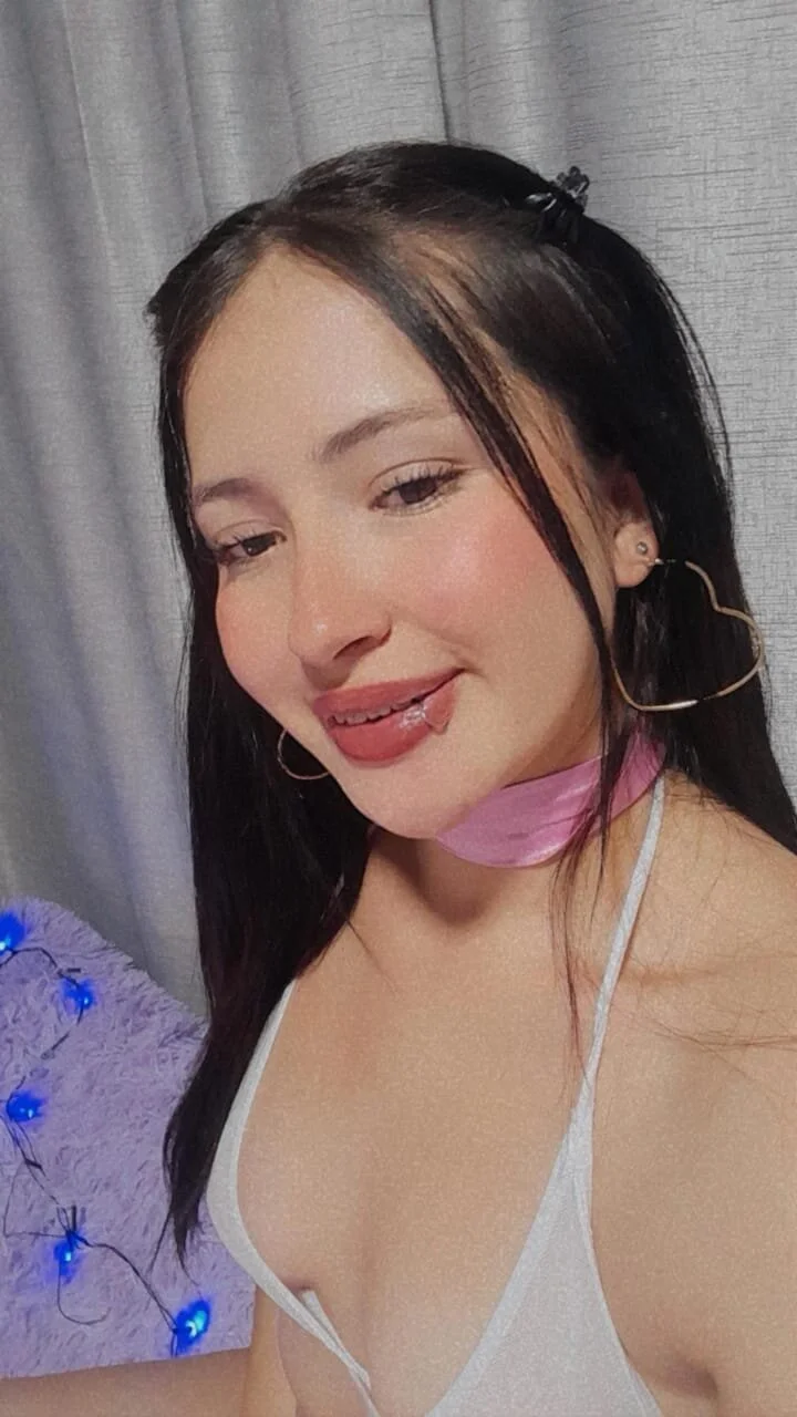 XXX Porn Photo of Nude Roxy-Fox_ 9