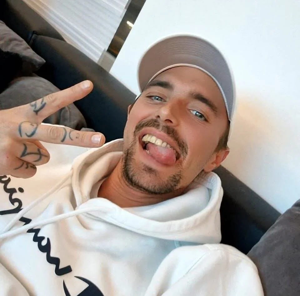 XXX Porn Photo of Nude dennis1590 2