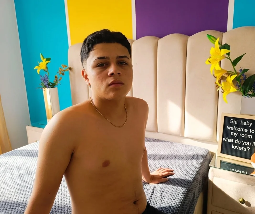 XXX Porn Photo of Nude NoahNester 2