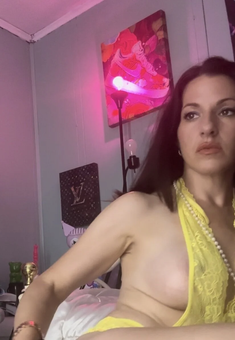 XXX Porn Photo of Nude Oliviaaadreamz 57