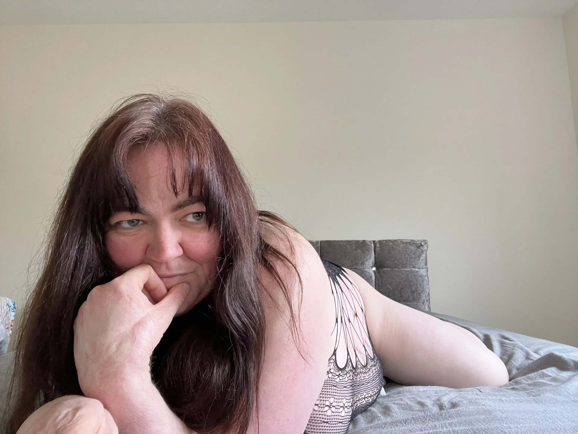 XXX Porn Photo of Nude curvy-milf-abbie 9
