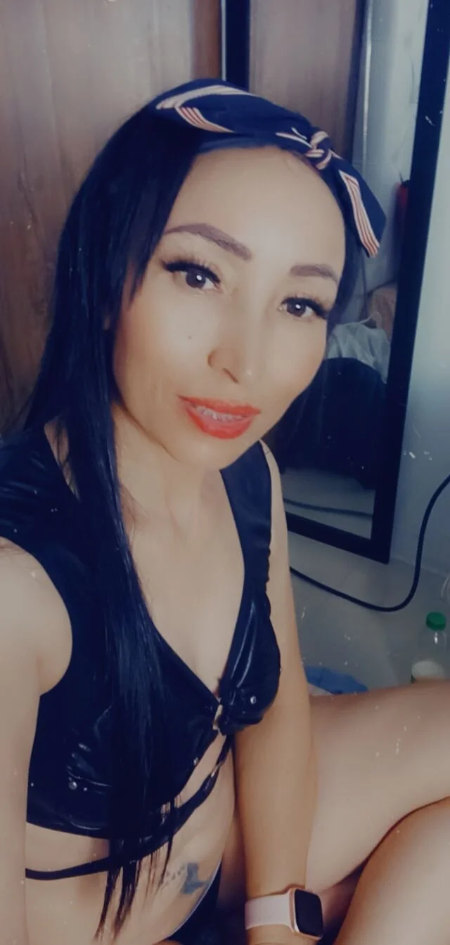 XXX Porn Photo of Nude BlowMommy_ 1