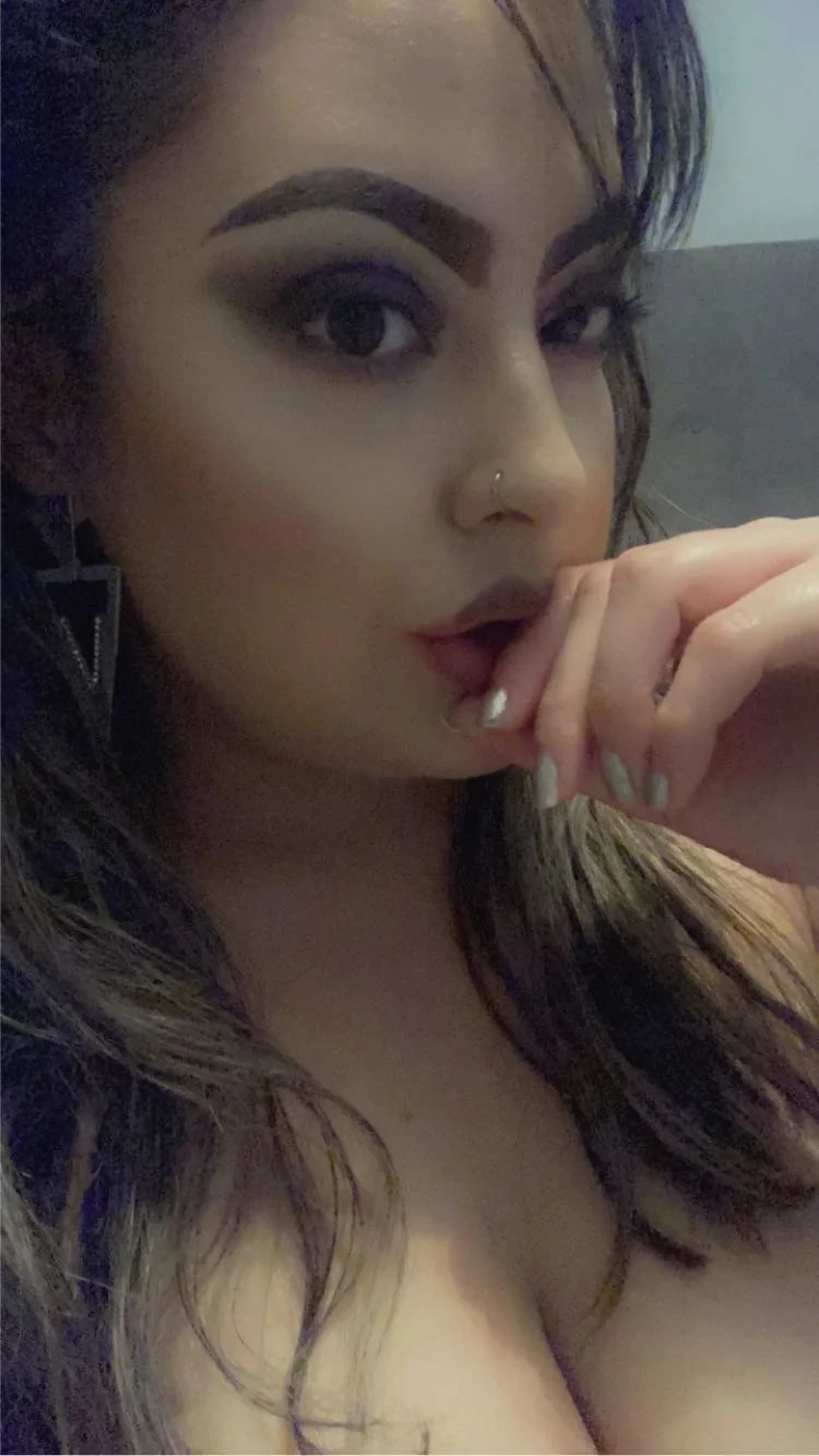 XXX Porn Photo of Nude MileyGia 16