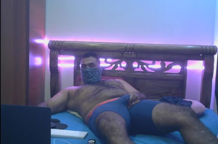 XXX Porn Photo of Nude IronSideBearHot 2