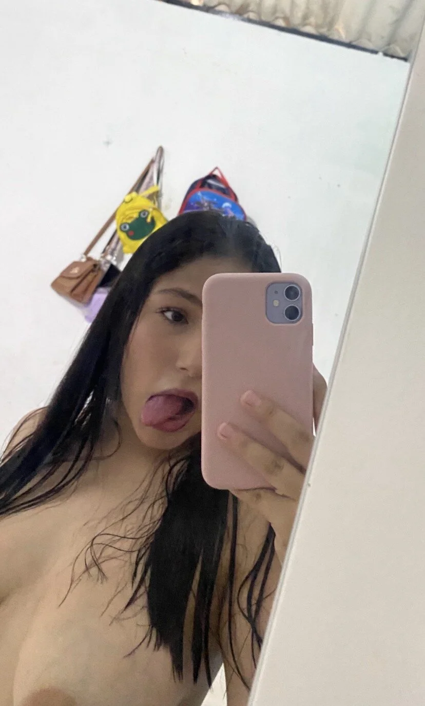 XXX Porn Photo of Nude Melissa_milk1 21