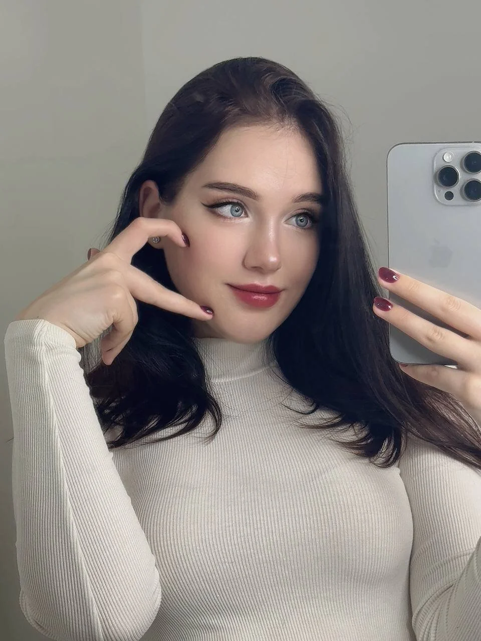 XXX Porn Photo of Nude April_Elliot 1