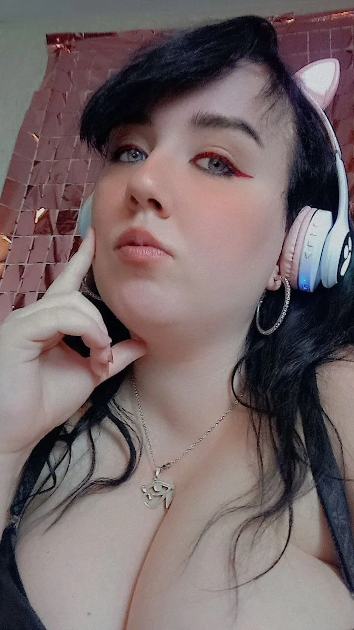 XXX Porn Photo of Nude LeonaHarrison 20