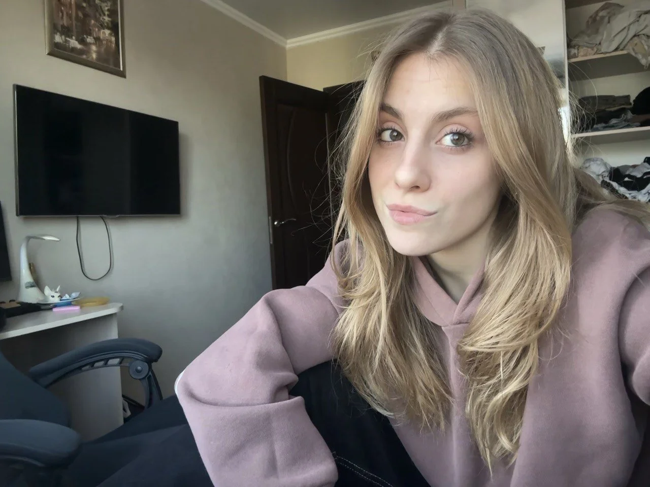 XXX Porn Photo of Nude DreamyOlivia 10