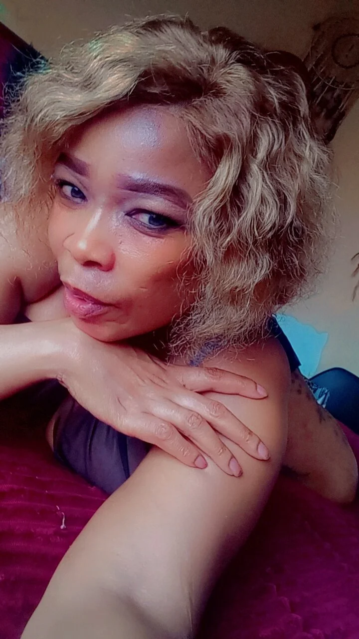 XXX Porn Photo of Nude Gucci_Bx 12