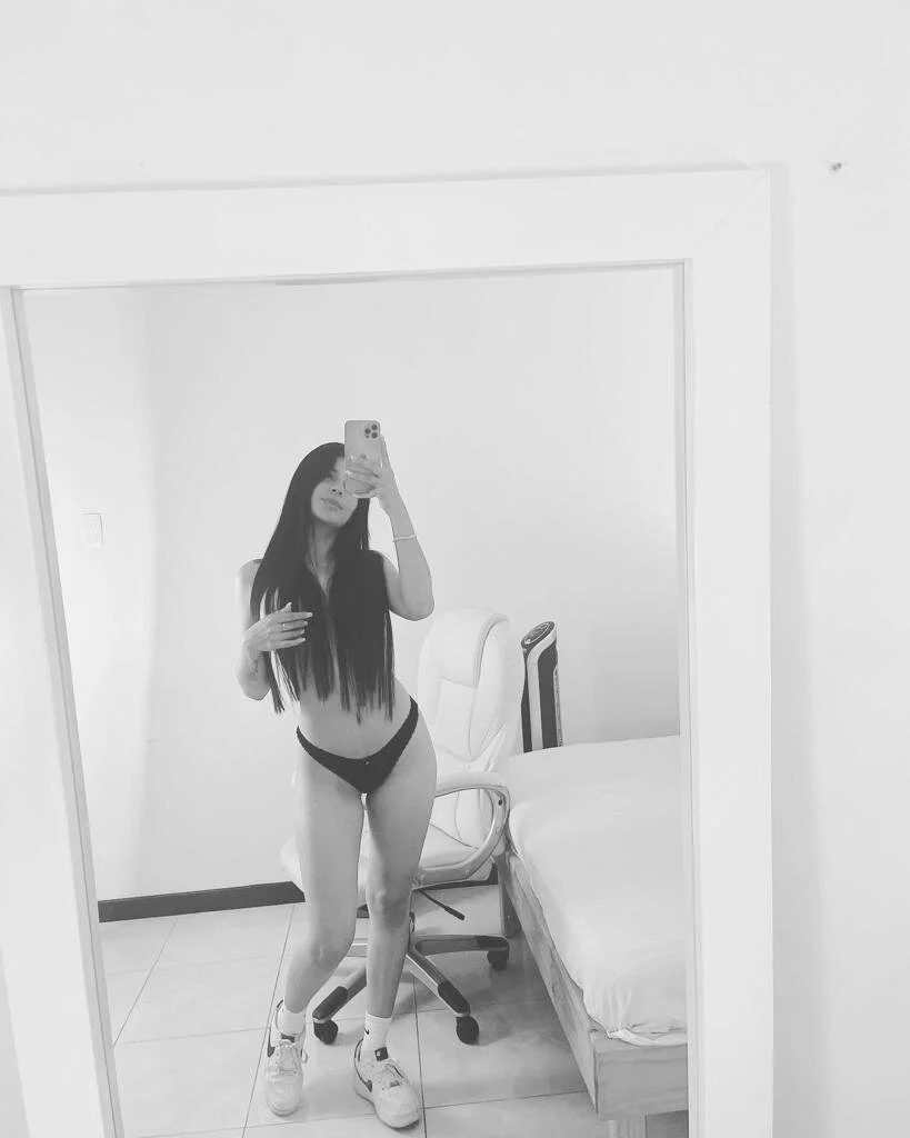 XXX Porn Photo of Nude valerihouse 1