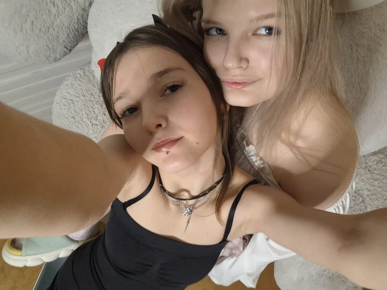 XXX Porn Photo of Nude DongMolt 196