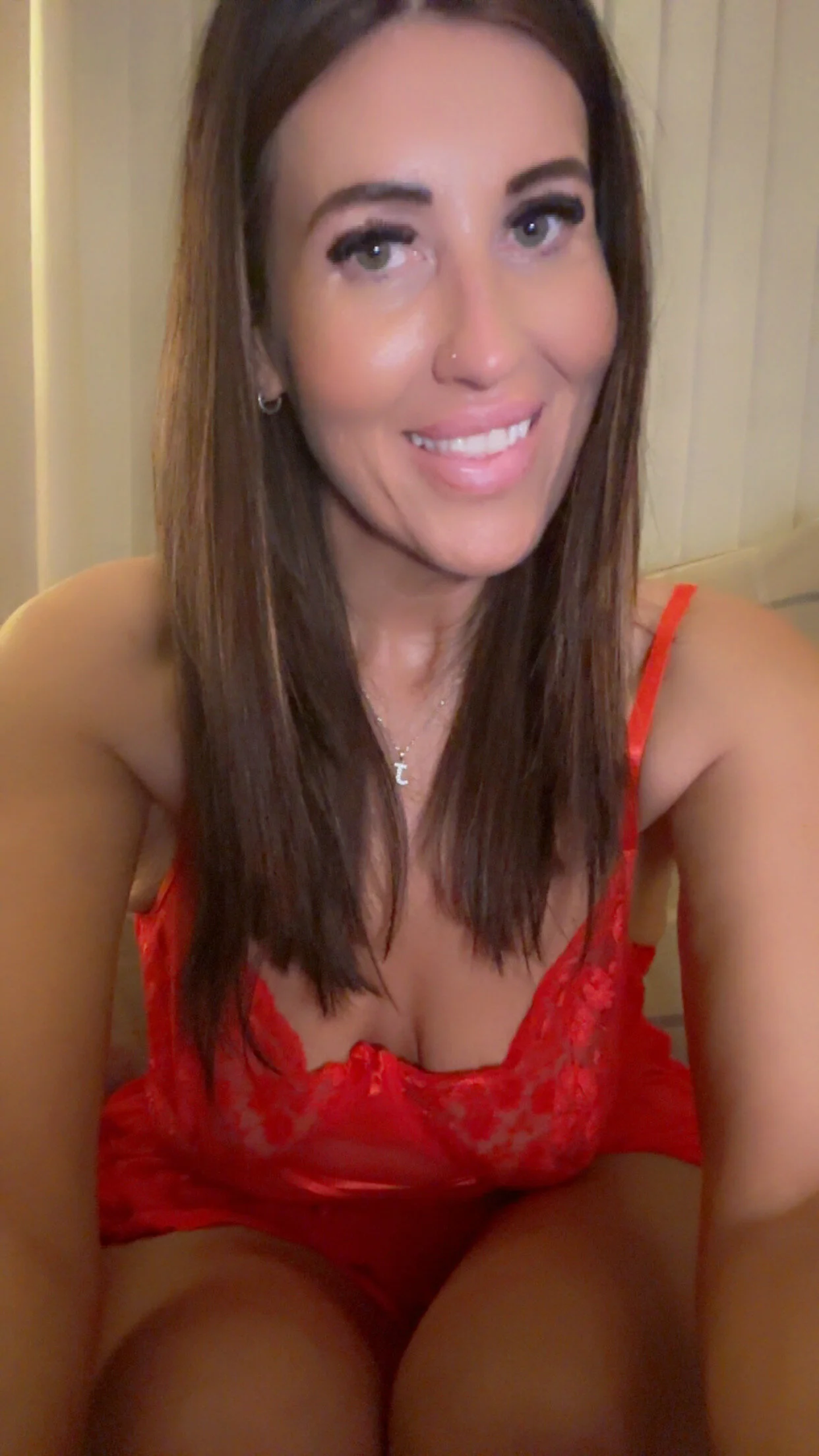 XXX Porn Photo of Nude CurvyMILF_Sienna 2
