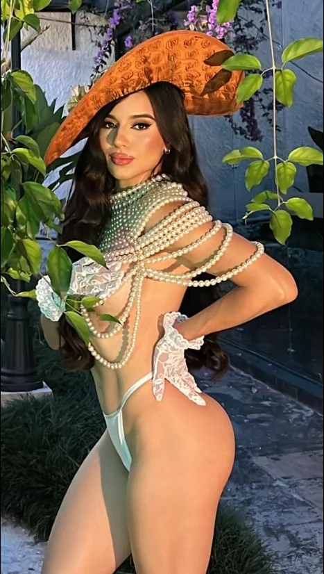 XXX Porn Photo of Nude RoxanneHill_ 3
