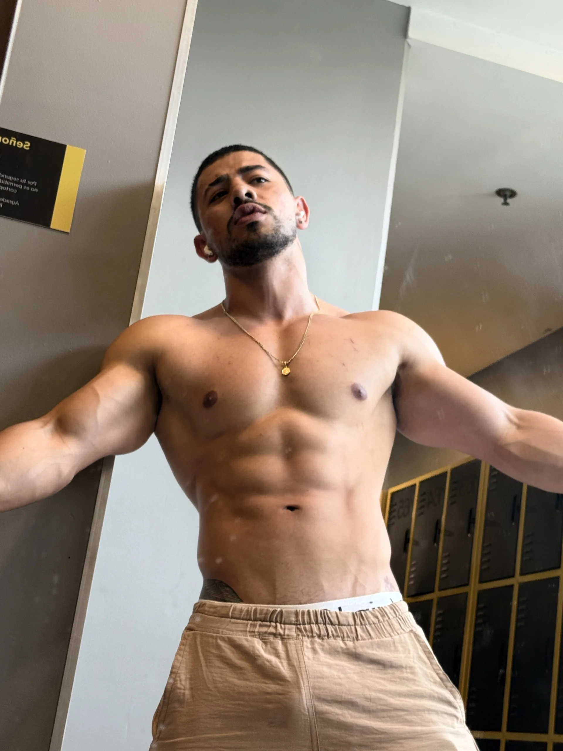 Ezzio_Scolaro