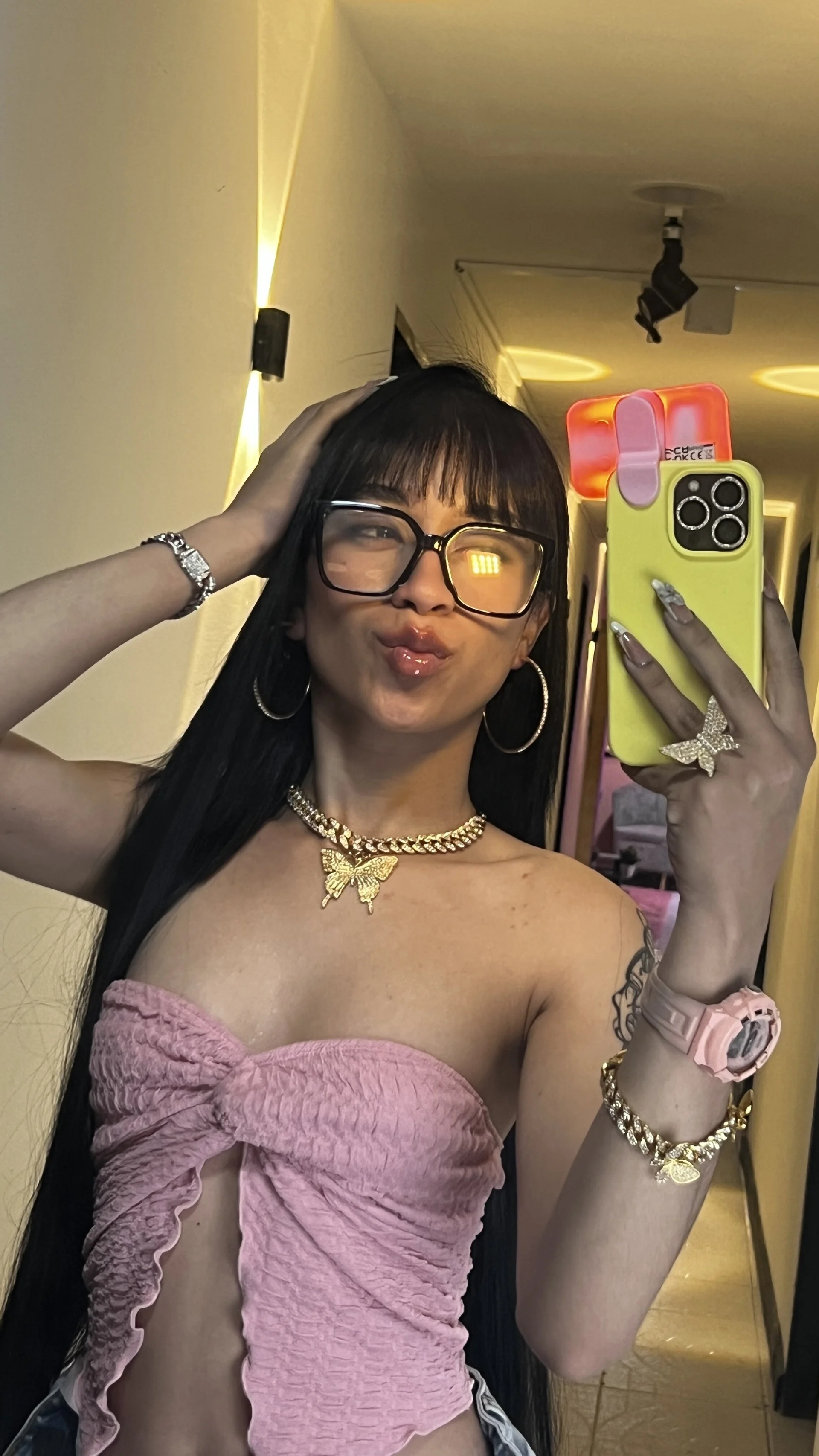 XXX Porn Photo of Nude Alahia_pink_ 23