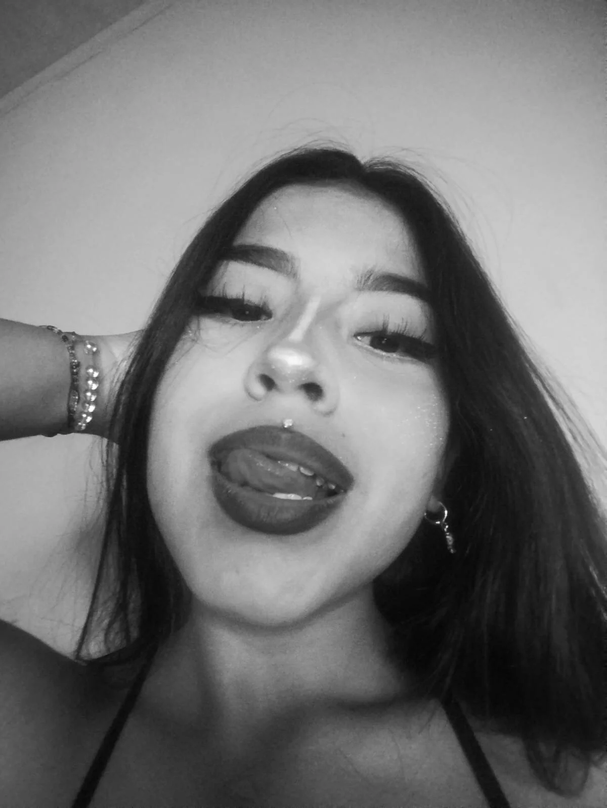 XXX Porn Photo of Nude ISASQUIIRTT 3