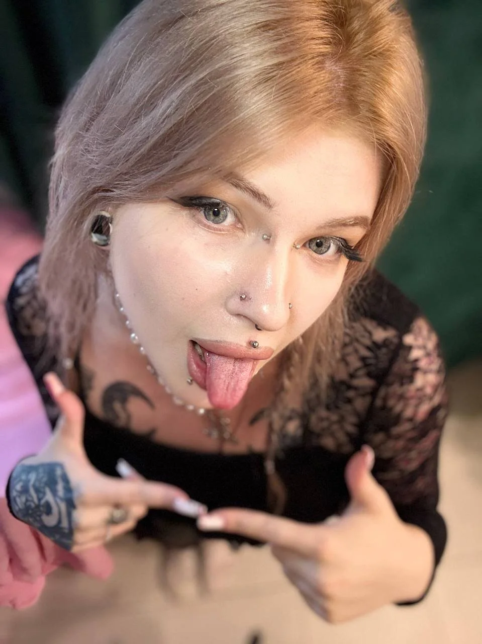 XXX Porn Photo of Nude DriveThruCiri 2