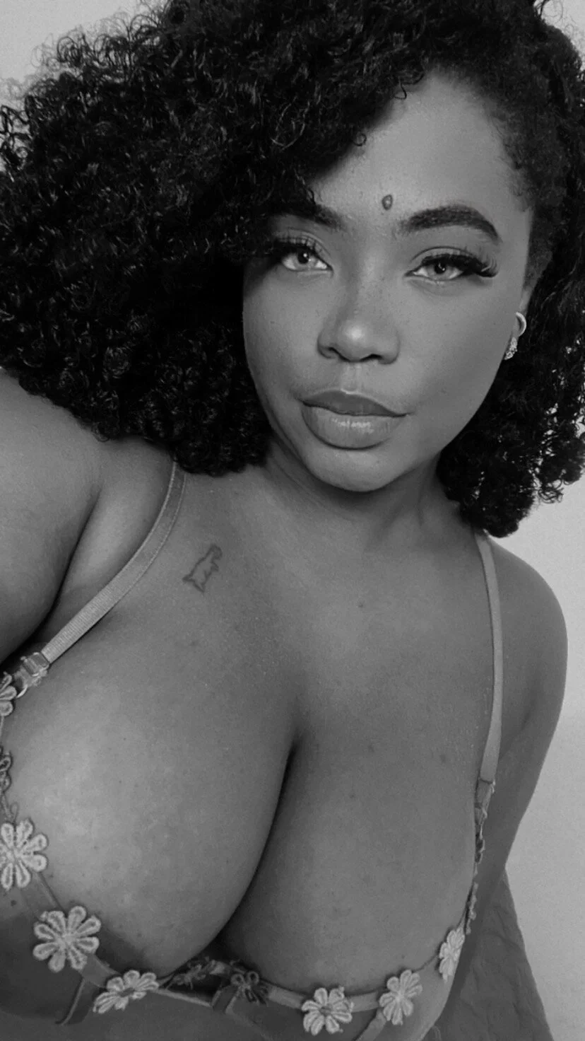 XXX Porn Photo of Nude Tyra_Privacy 254