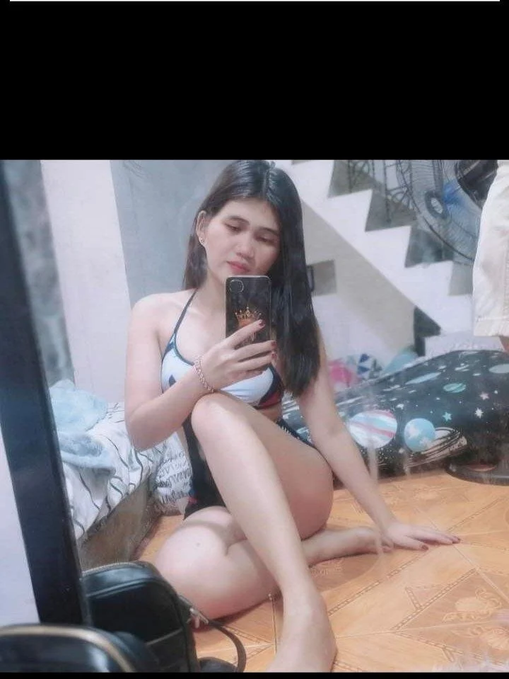 XXX Porn Photo of Nude RefugiaHoag 1