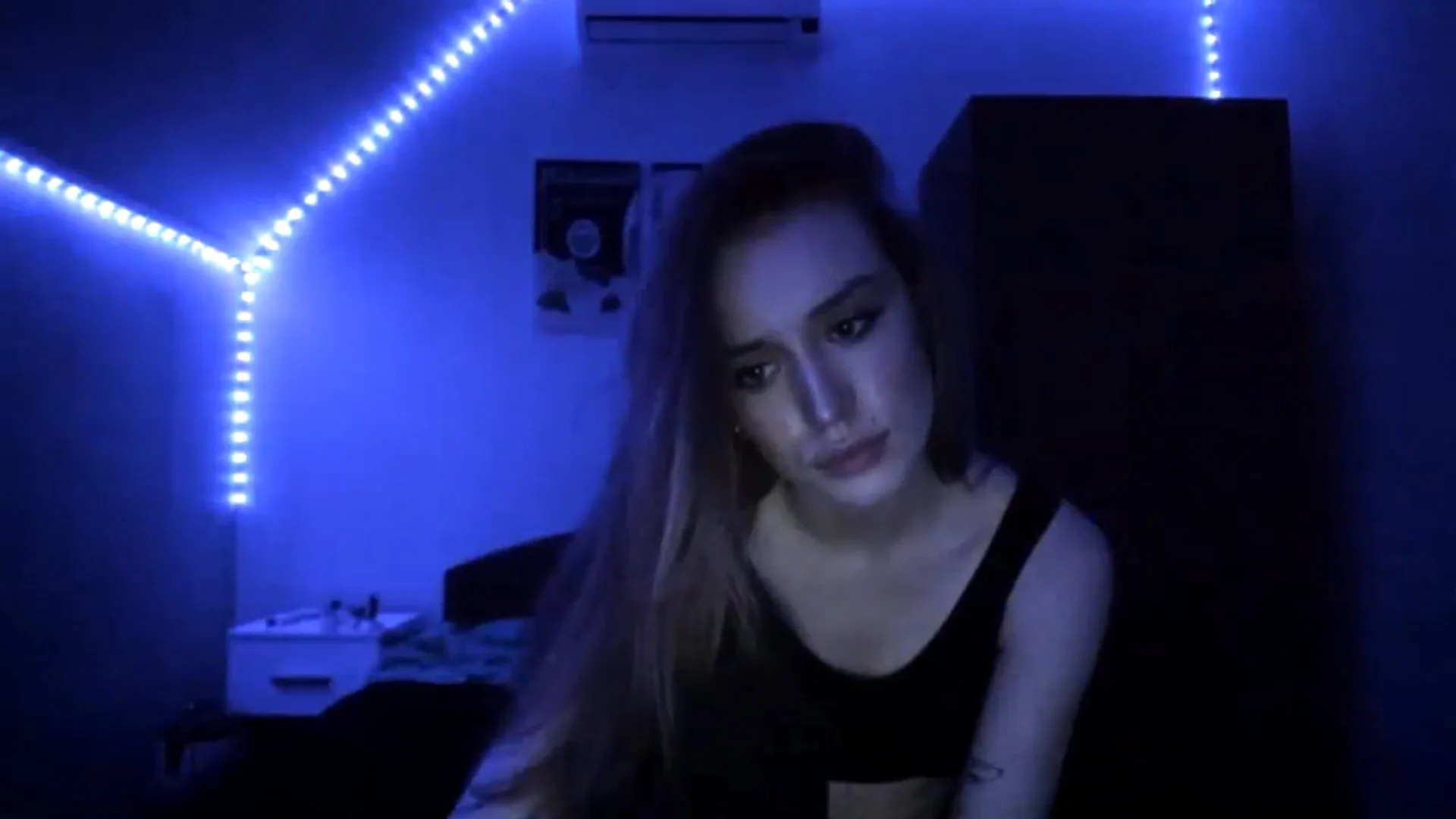 XXX Porn Photo of Nude tinyglow 2