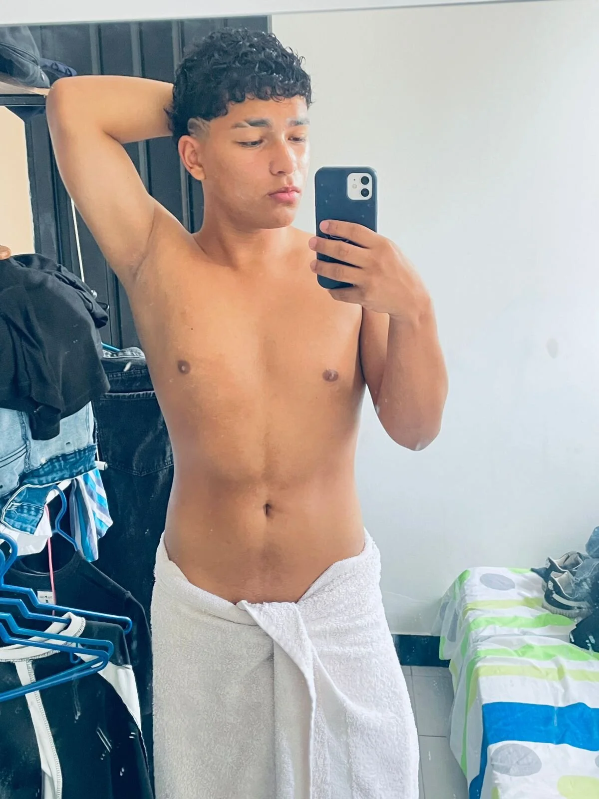 XXX Porn Photo of Nude Brandon_Wesly 4
