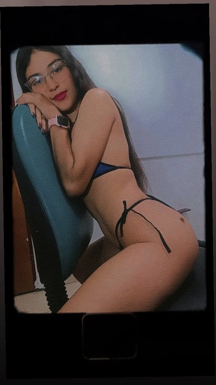 XXX Porn Photo of Nude hotwife26 15