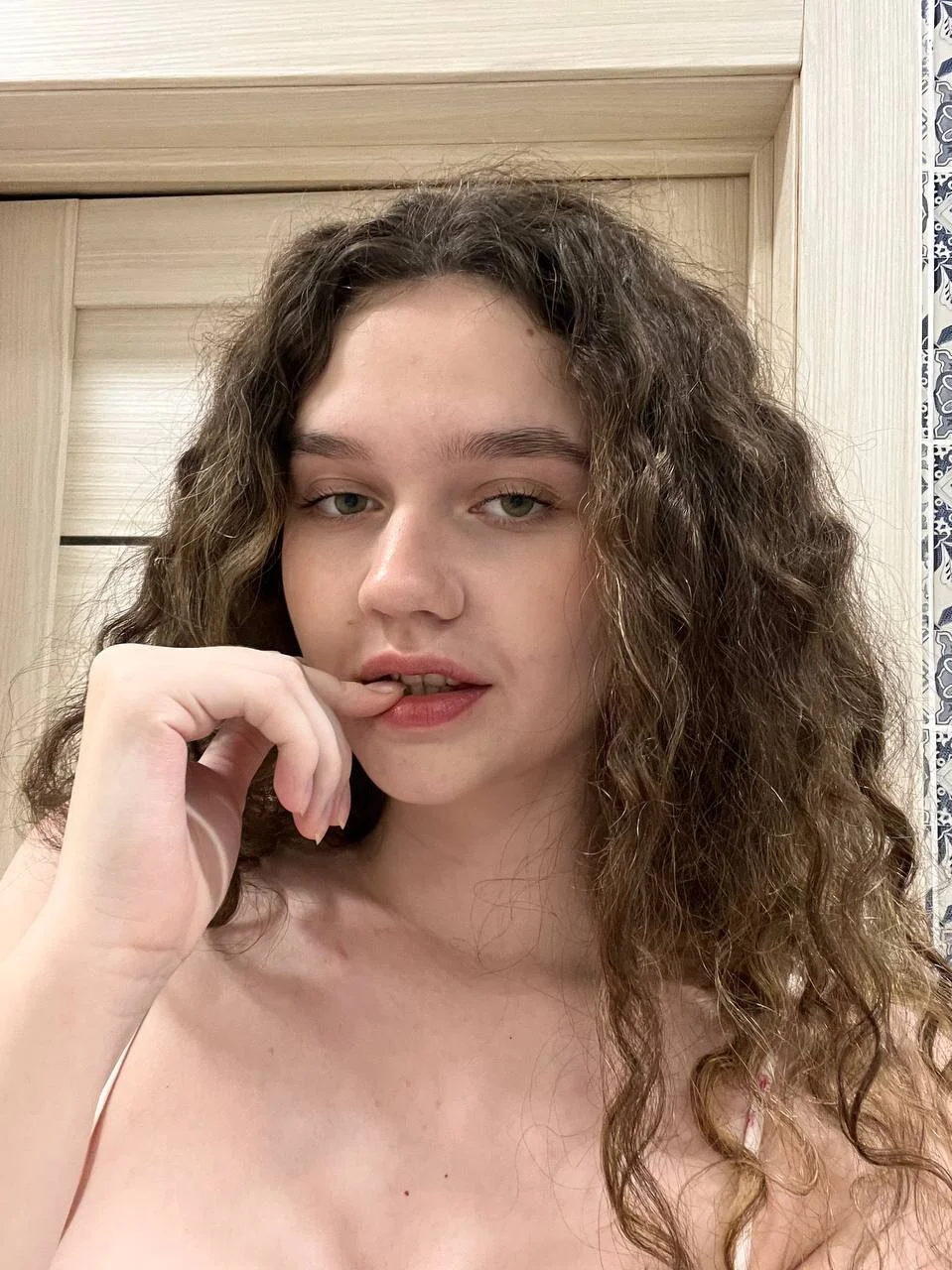XXX Porn Photo of Nude ellymoors 5
