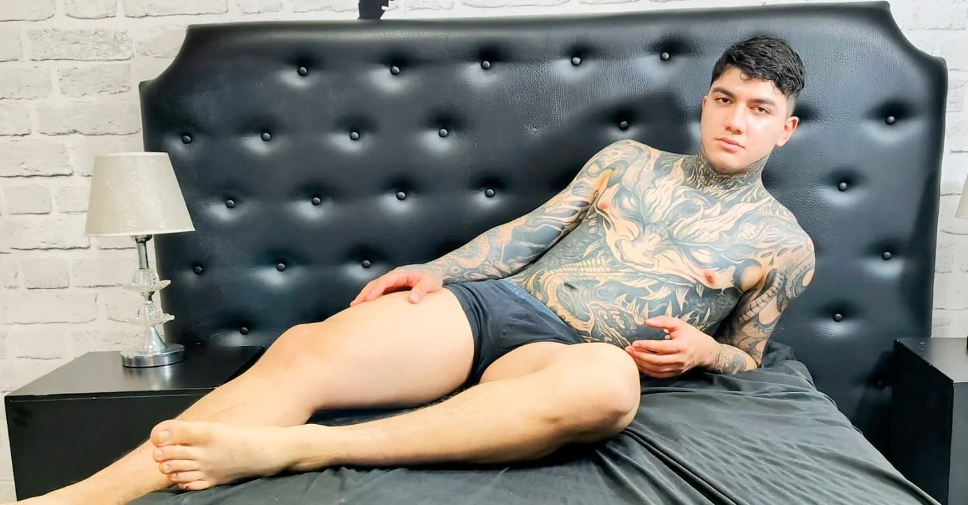 XXX Porn Photo of Nude Gury_tattoo 6