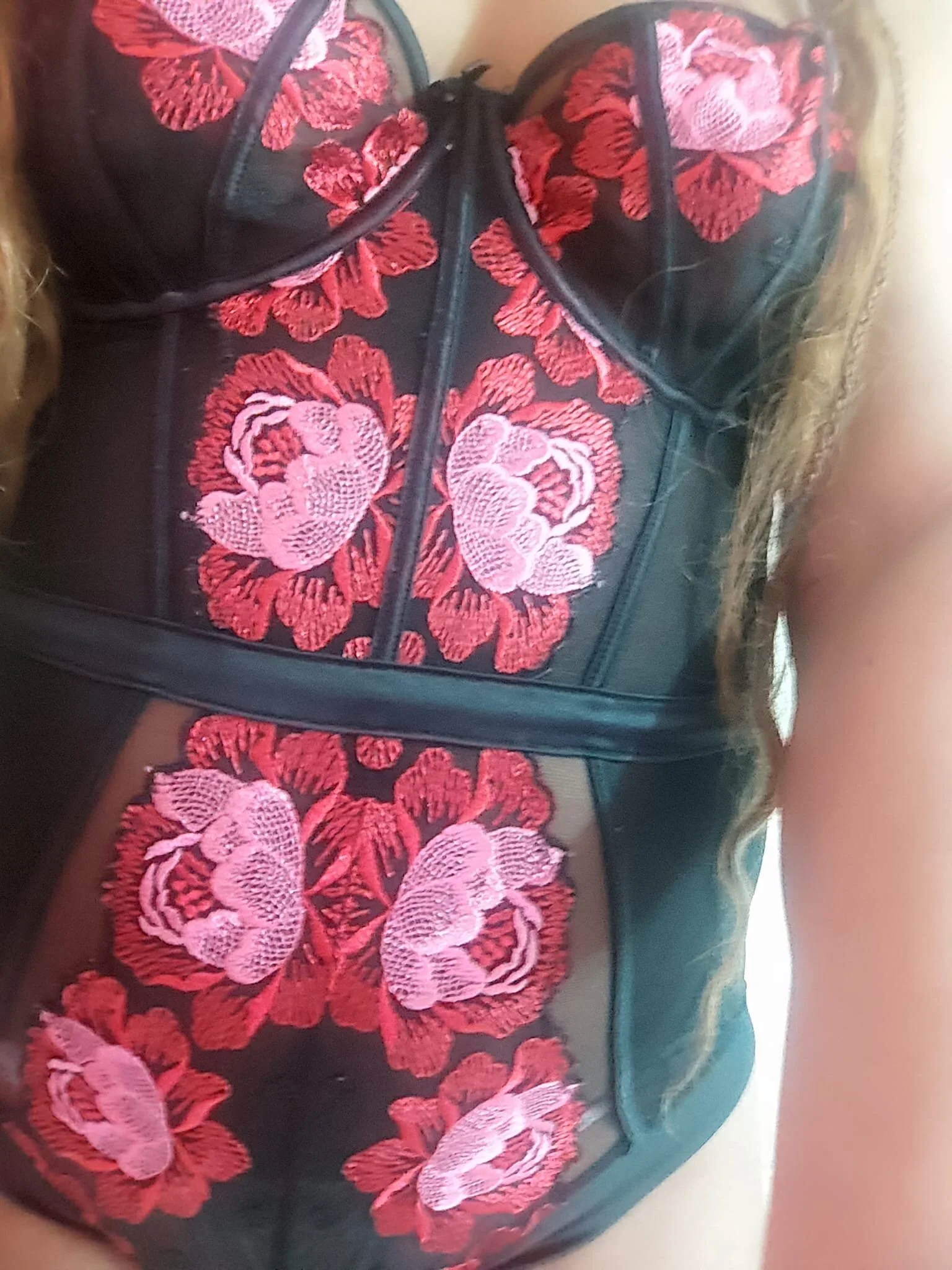 XXX Porn Photo of Nude WaitingElise 6