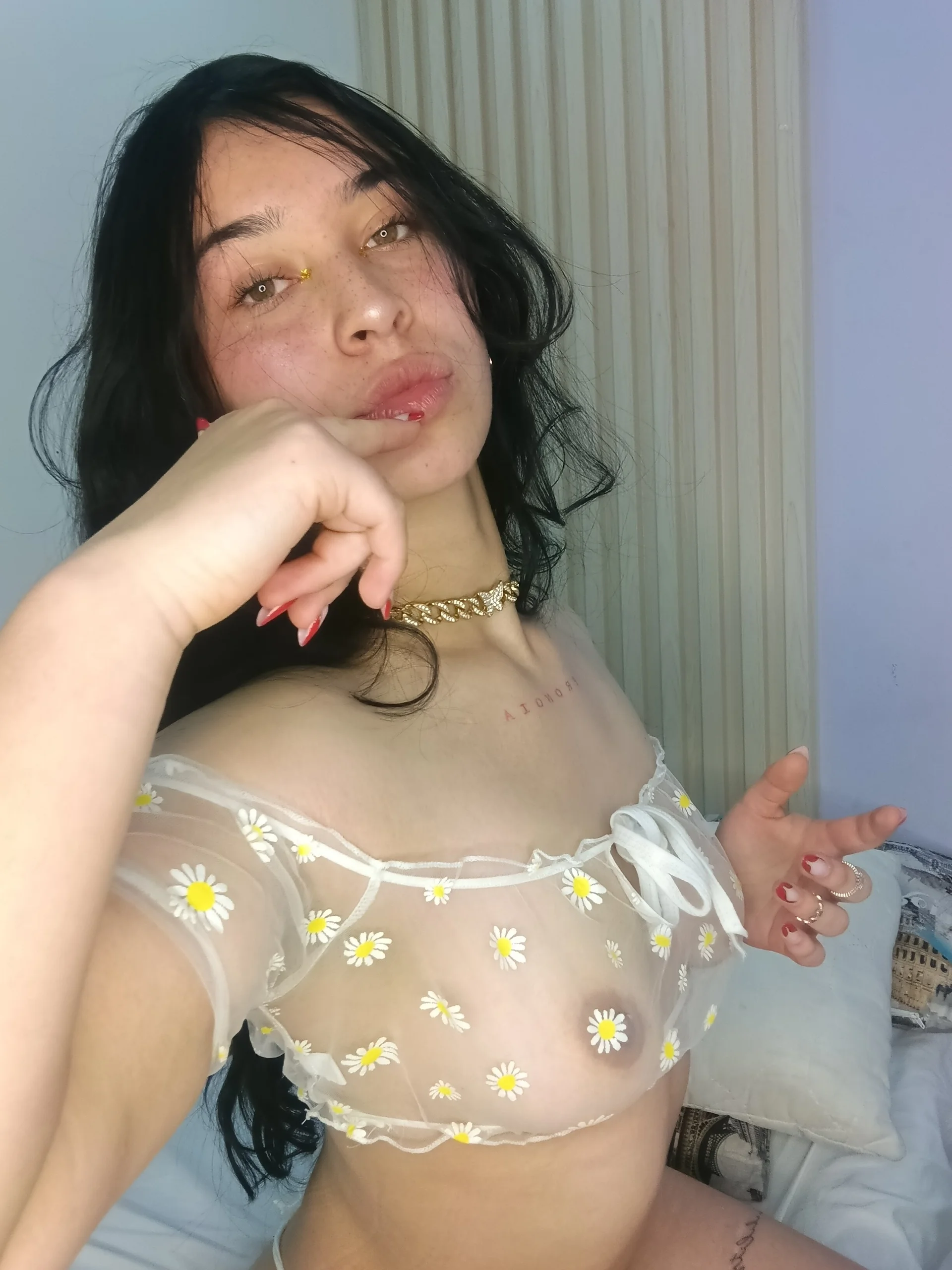 XXX Porn Photo of Nude Sol_Scarleett 4