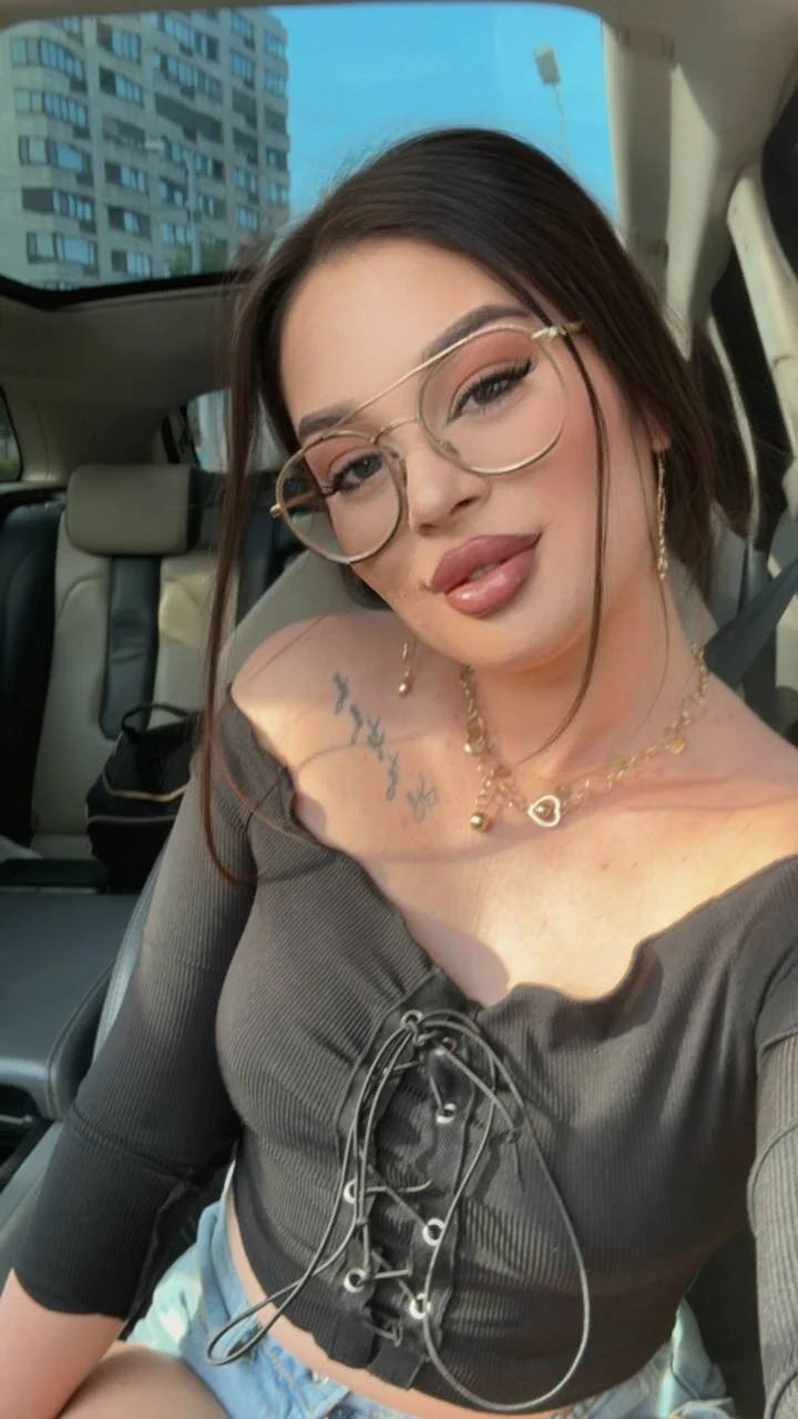 XXX Porn Photo of Nude LoraIvone 22