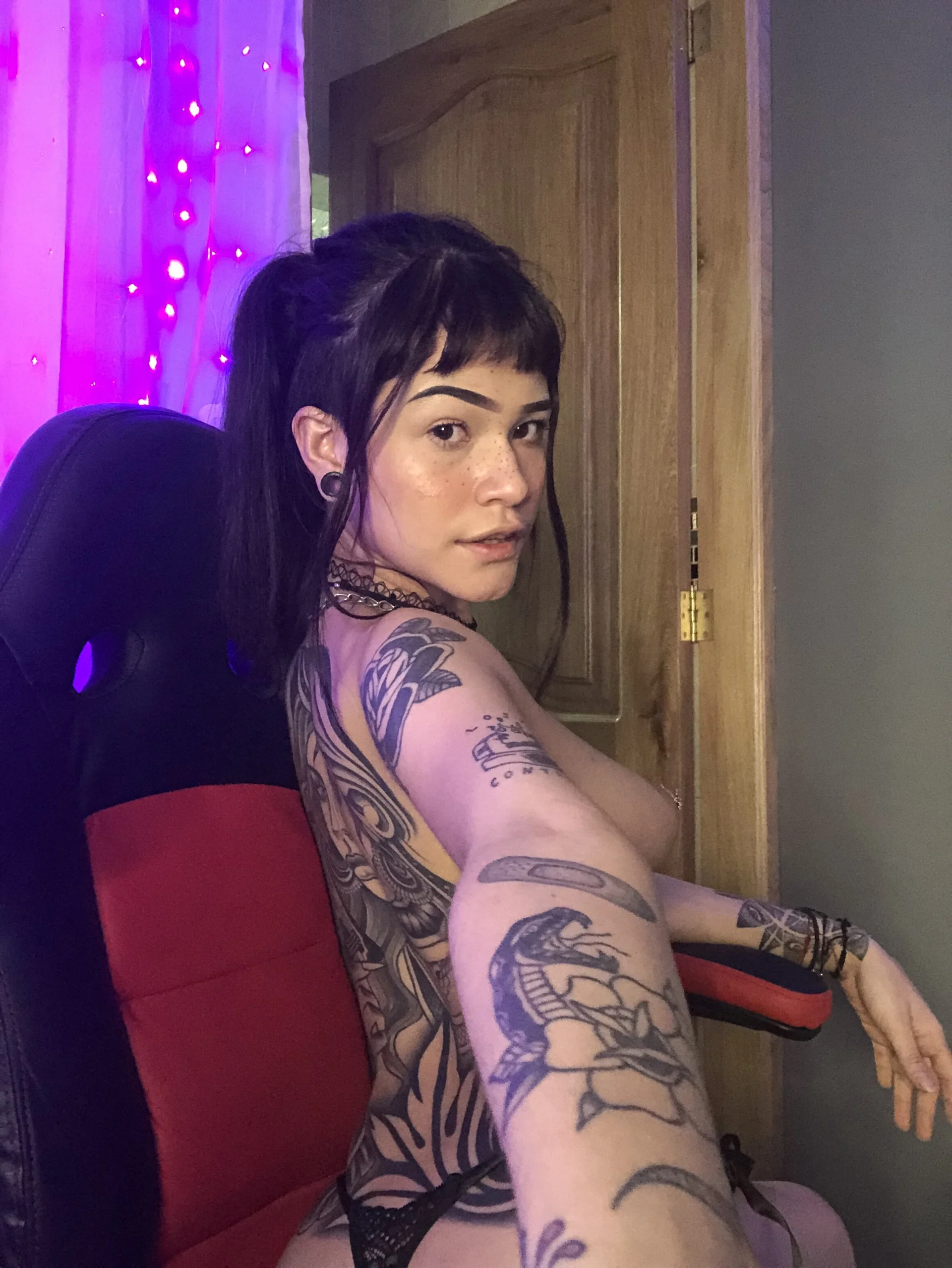 XXX Porn Photo of Nude damnliciousss 19