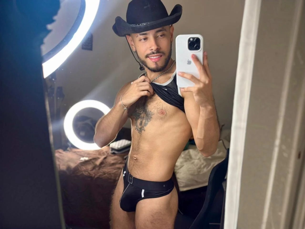 XXX Porn Photo of Nude Mateobaer_ 12