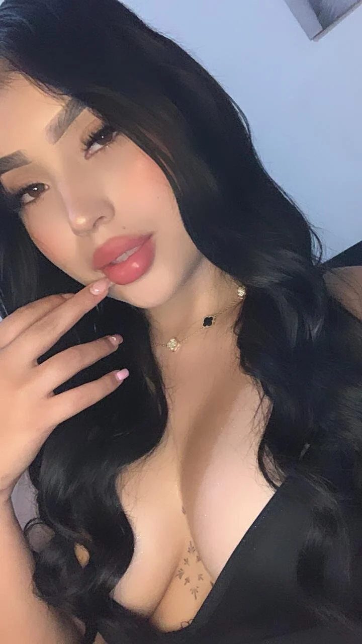 XXX Porn Photo of Nude ScarlettVasquez 7