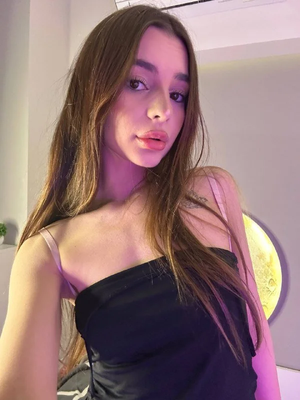 XXX Porn Photo of Nude LauraHansil 59