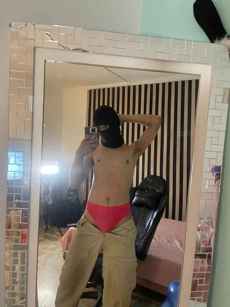 XXX Porn Photo of Nude Julian_Blaze7 11