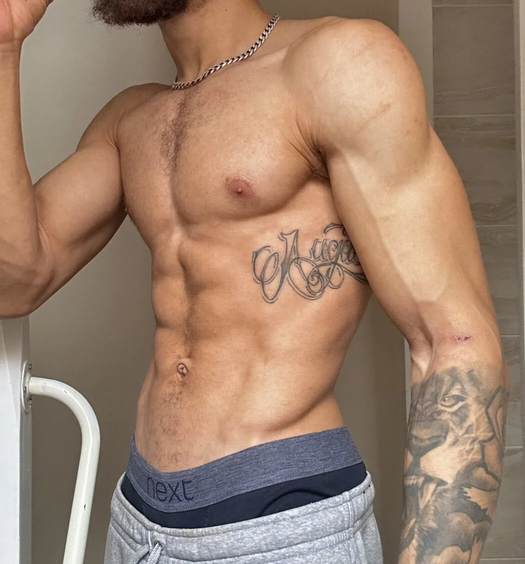 XXX Porn Photo of Nude shreddystrokes 2