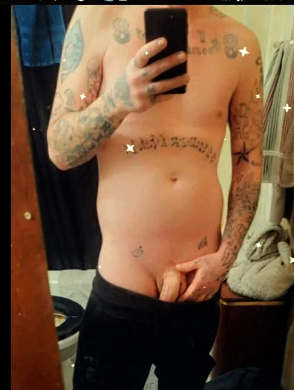 XXX Porn Photo of Nude lambomusik 9