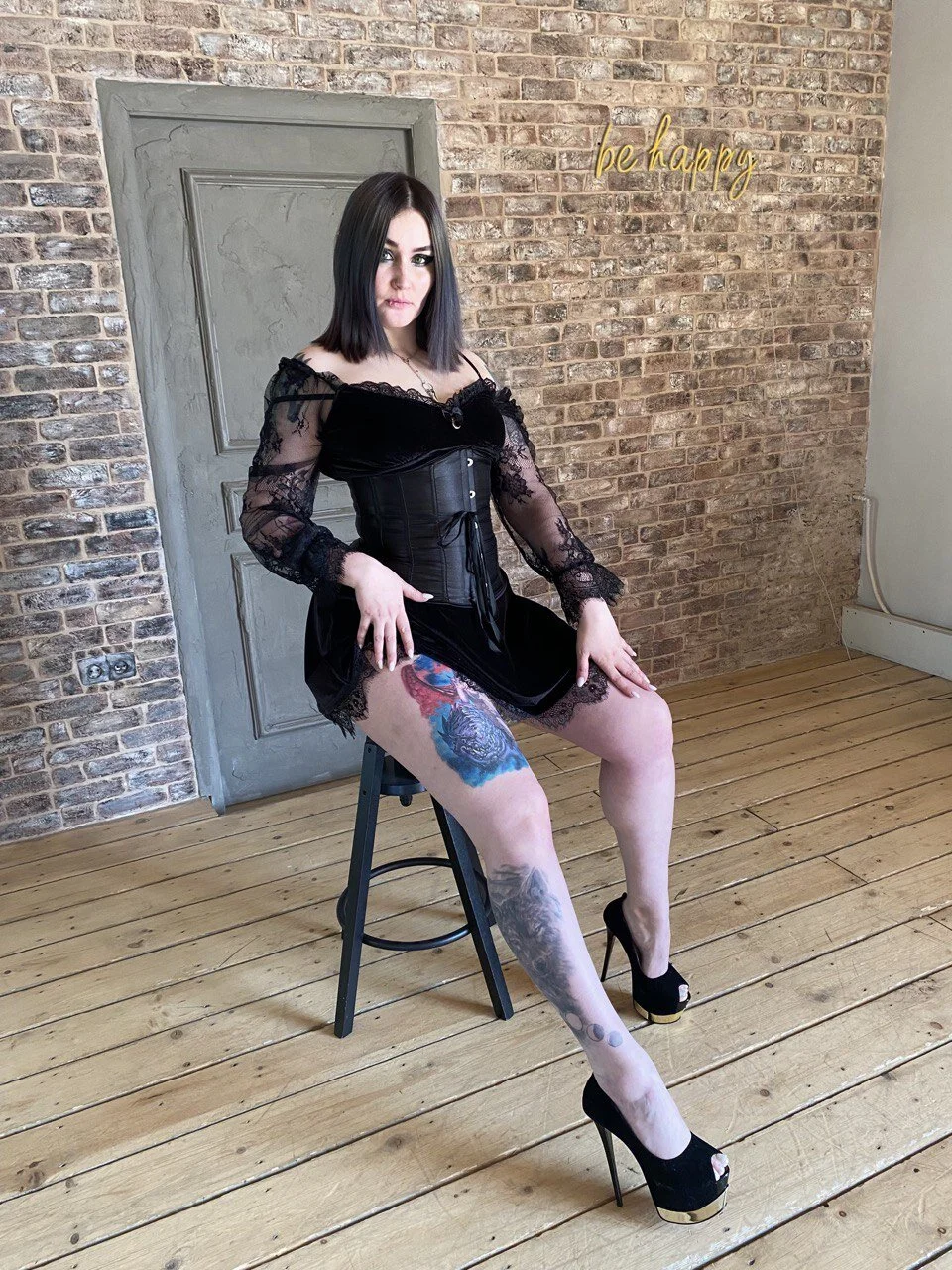XXX Porn Photo of Nude Emmybrightj_ 2