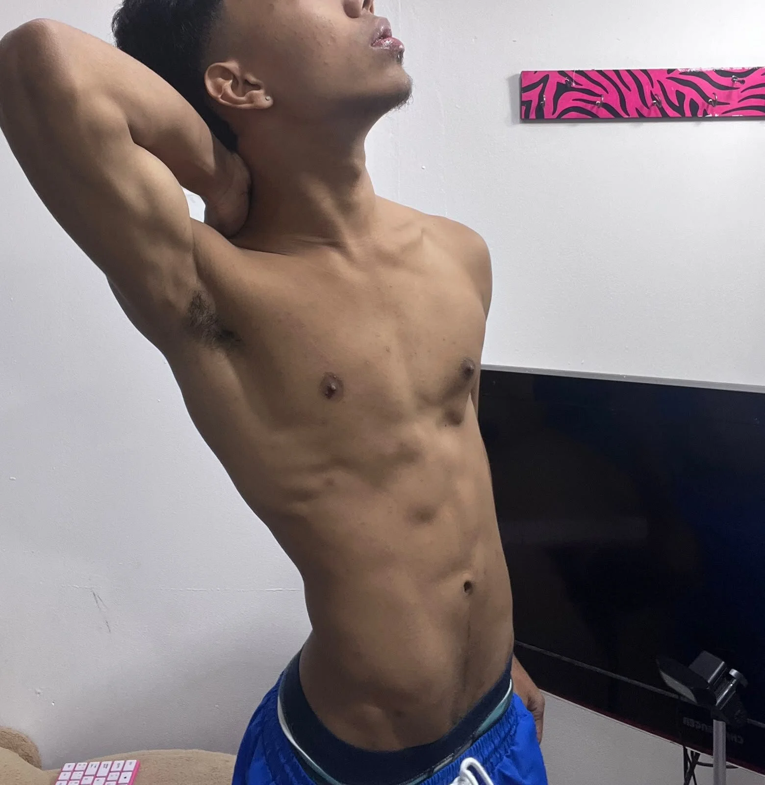 XXX Porn Photo of Nude golden_lionx18 3
