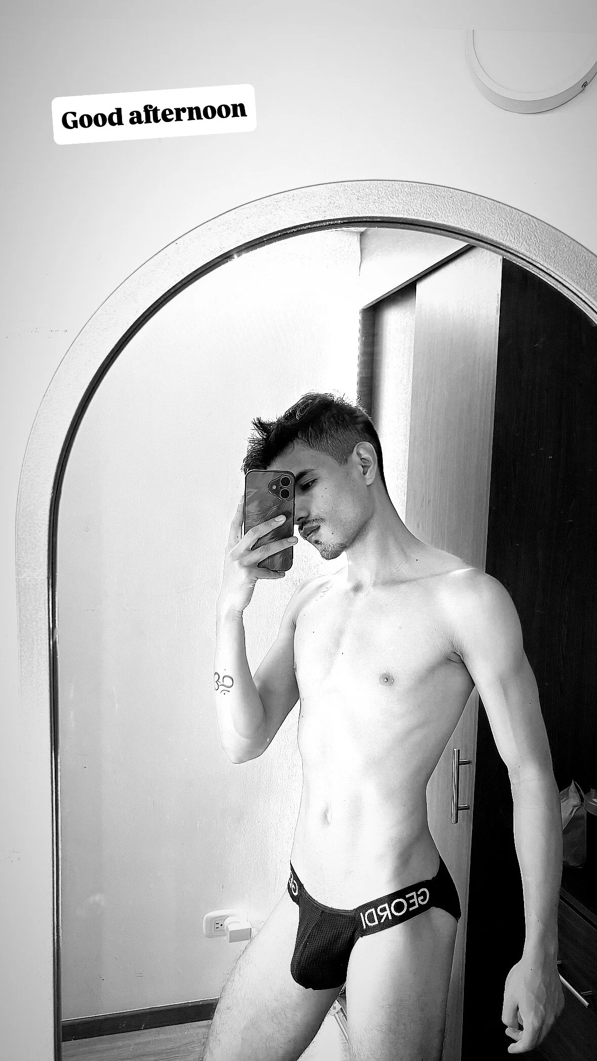 XXX Porn Photo of Nude diego_latino 9