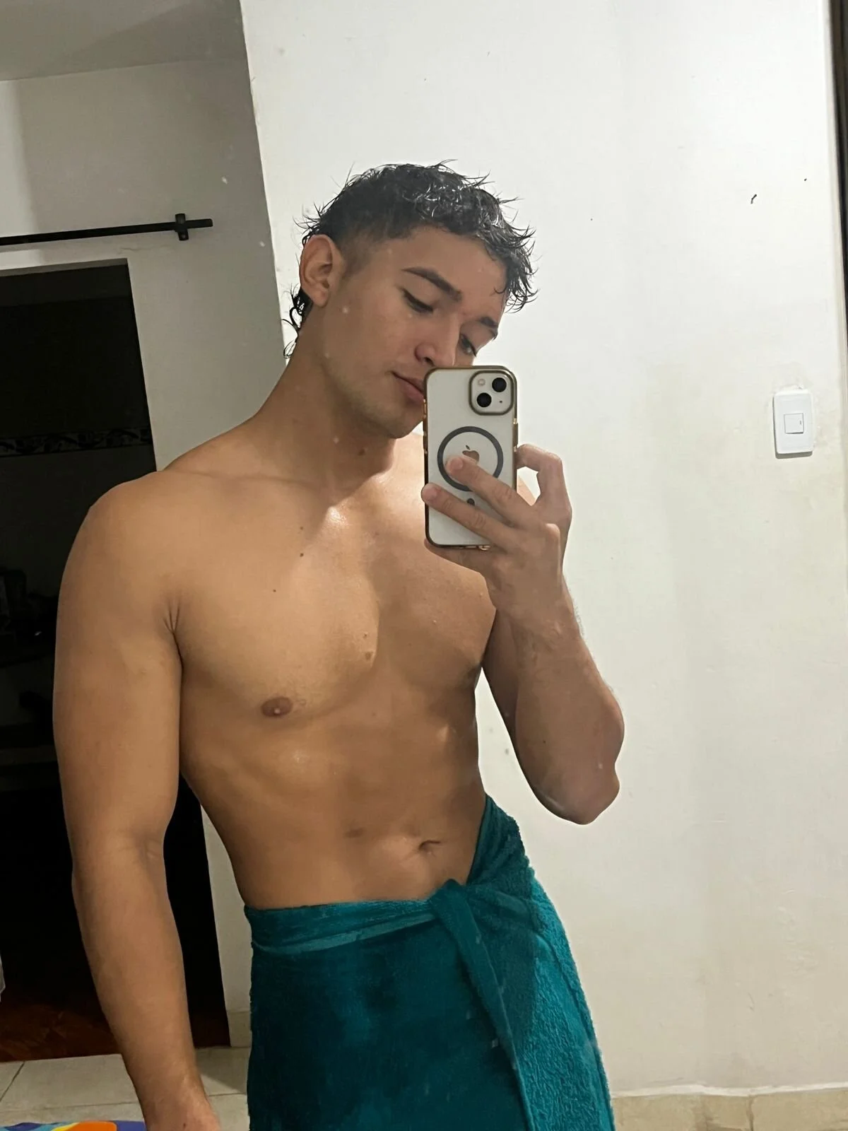 XXX Porn Photo of Nude Maik_Mejia 16