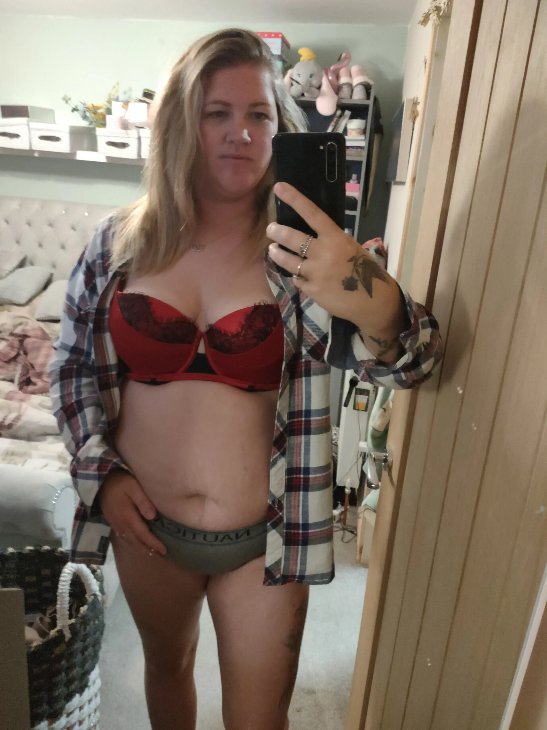 XXX Porn Photo of Nude British__Rosie 15