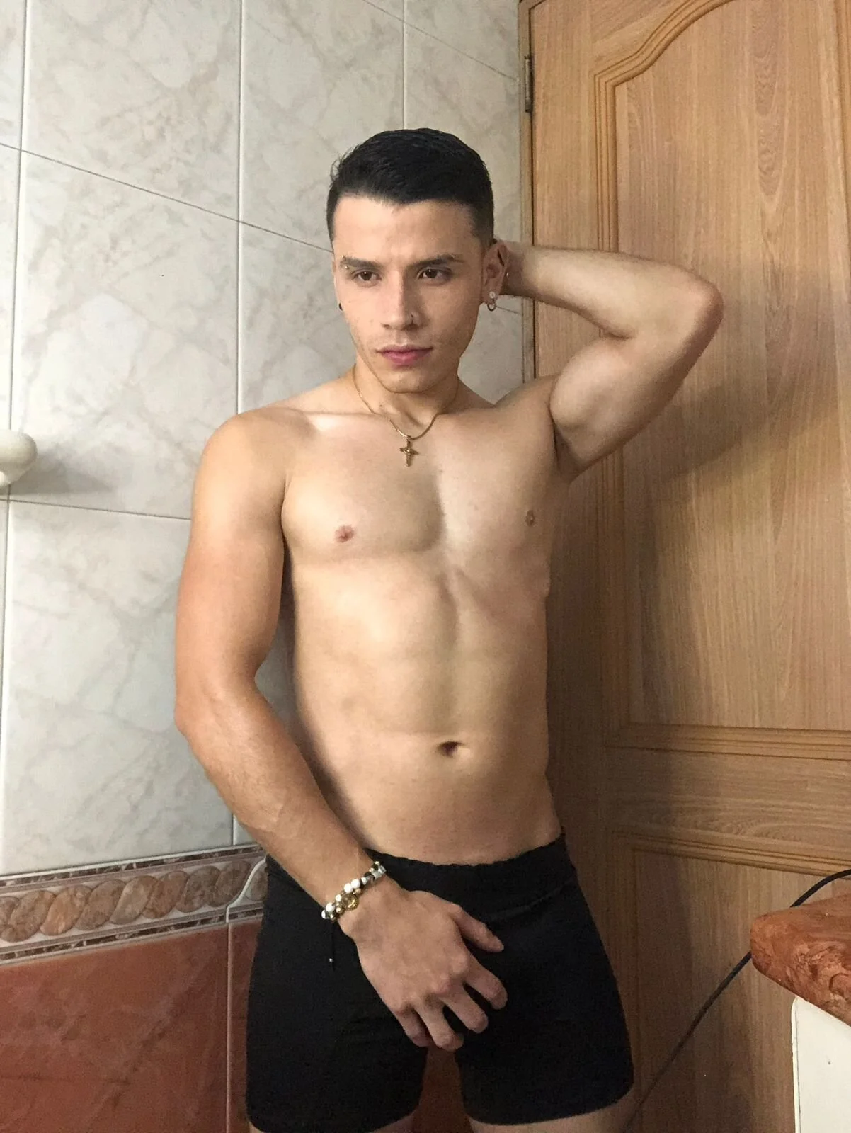 XXX Porn Photo of Nude liam_es 5
