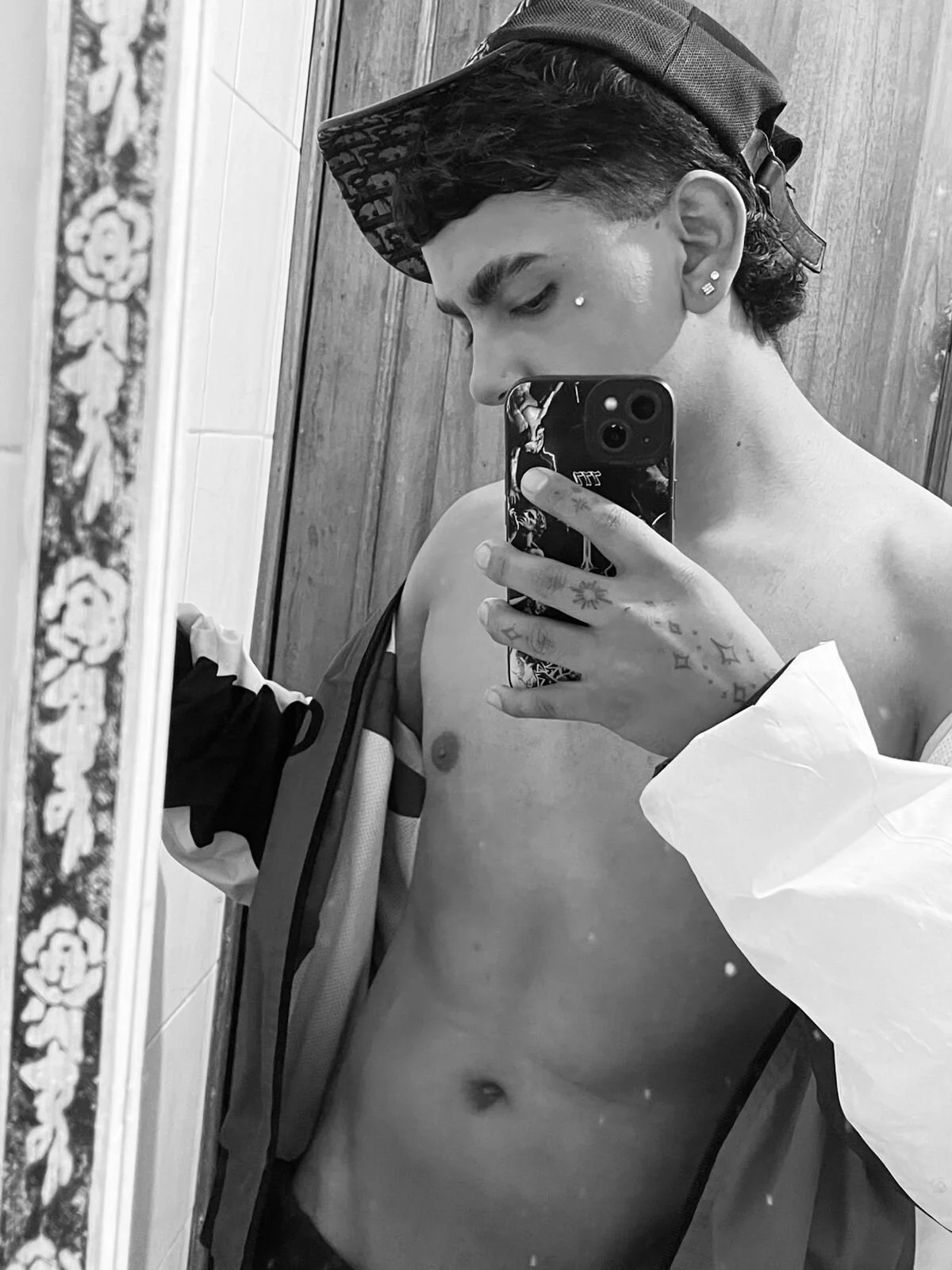 XXX Porn Photo of Nude Noah__hot18 1