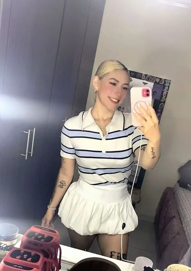 XXX Porn Photo of Nude Emily_robertss 169
